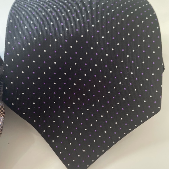 2 Ties Bundle: Tommy Hilfiger/J. Dolhomut - Picture 6 of 6